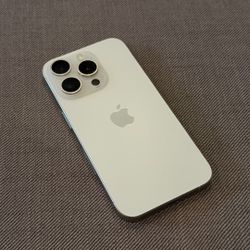 apple iPhone 15 pro 128 gb