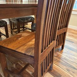 Dining Room Table 