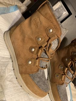 Sorel Boots 8.5