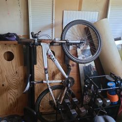 Diamondback Response Sport Mountain Bike 