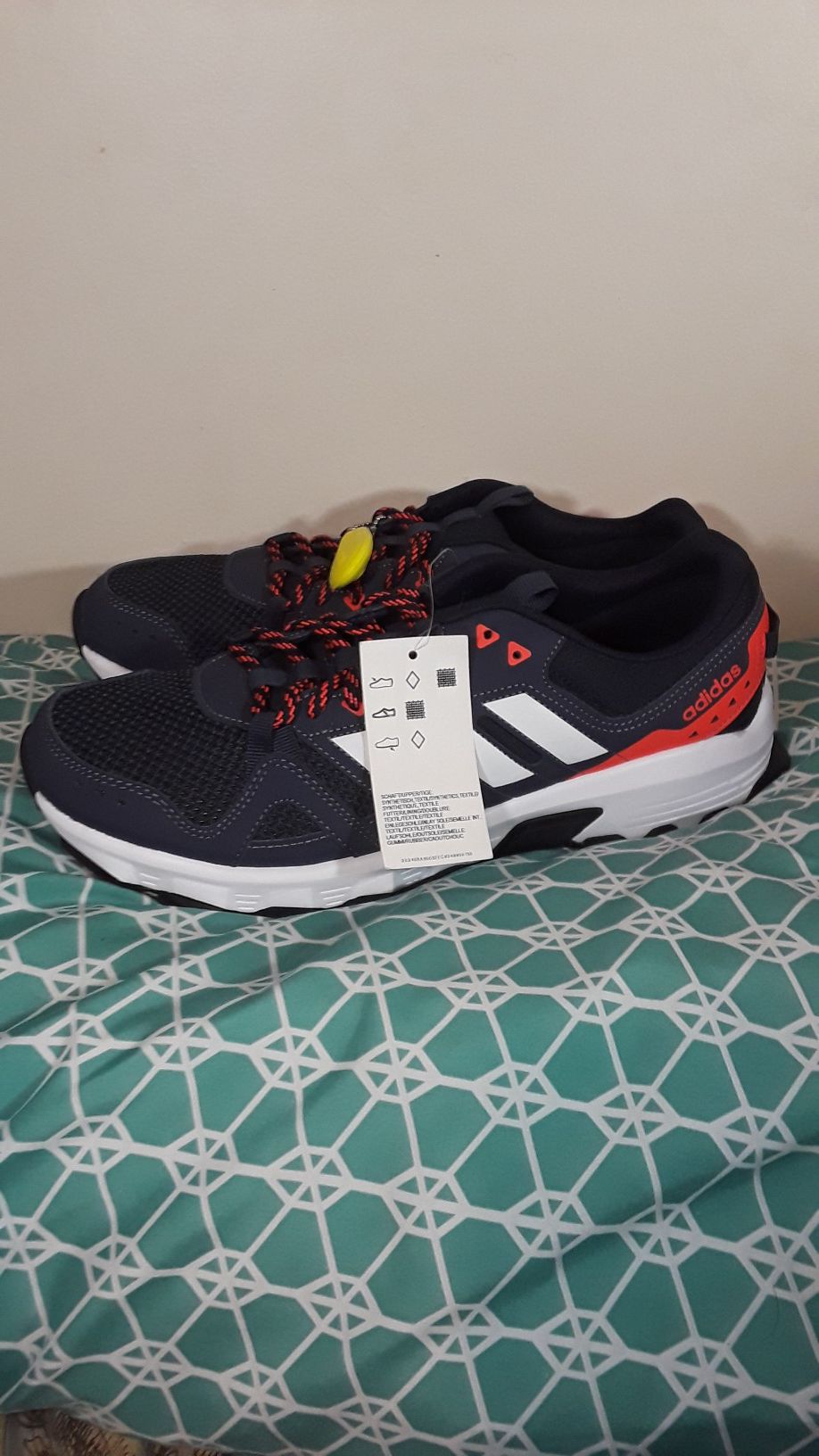 Adidas shoes for men? Size 9.5