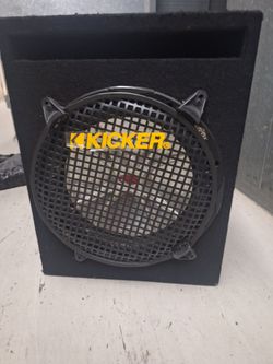 Speaker with amplifier / bocina con amplificador