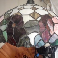 Vintage 20" Dale Tiffany Stained Glass Lampshade
