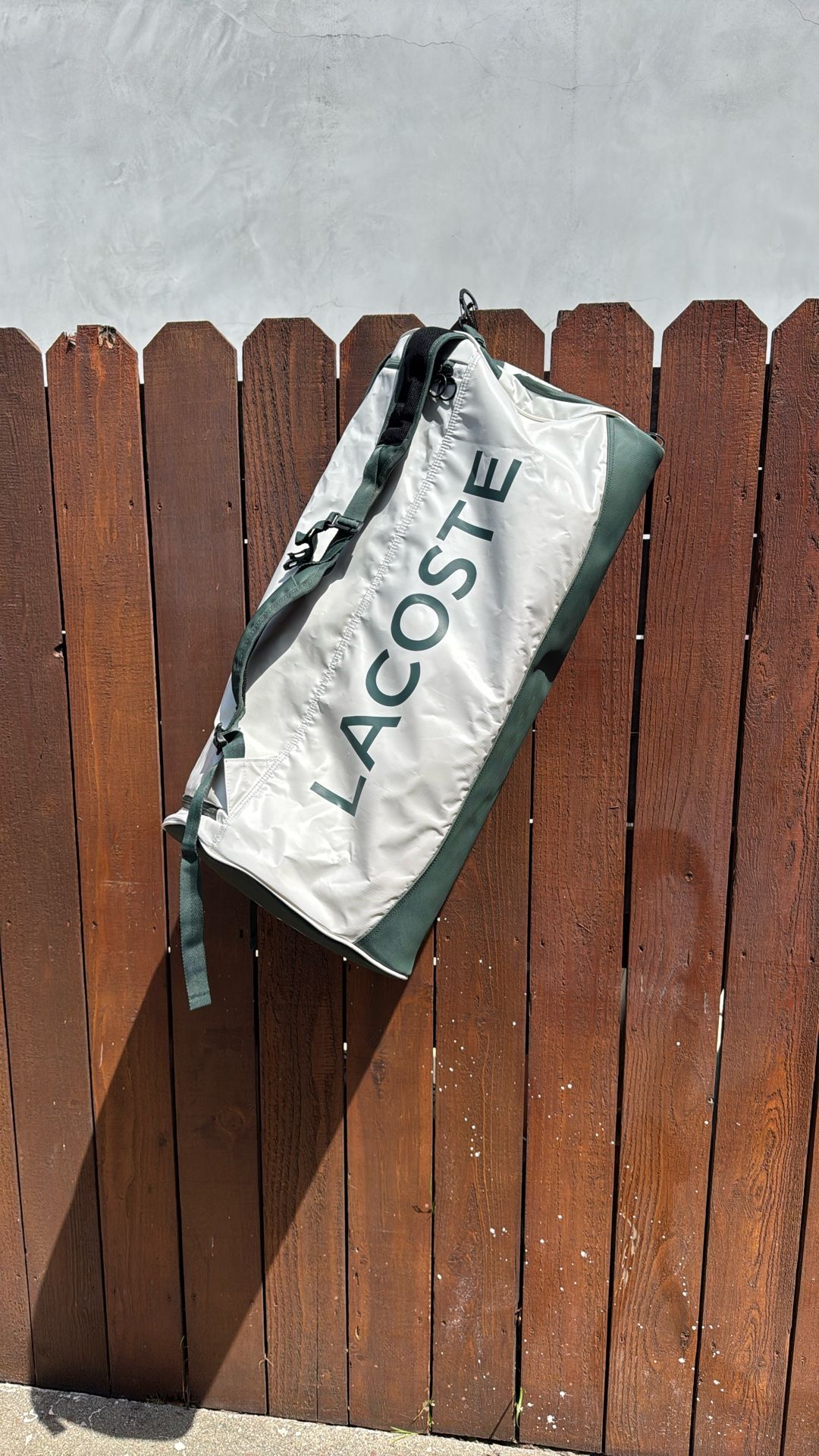 🎾 Lacoste L20 Tennis Bag – Gently Used, Great Condition