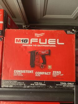 Milwaukee M18 FUEL 18 Gauge Brad Nailer