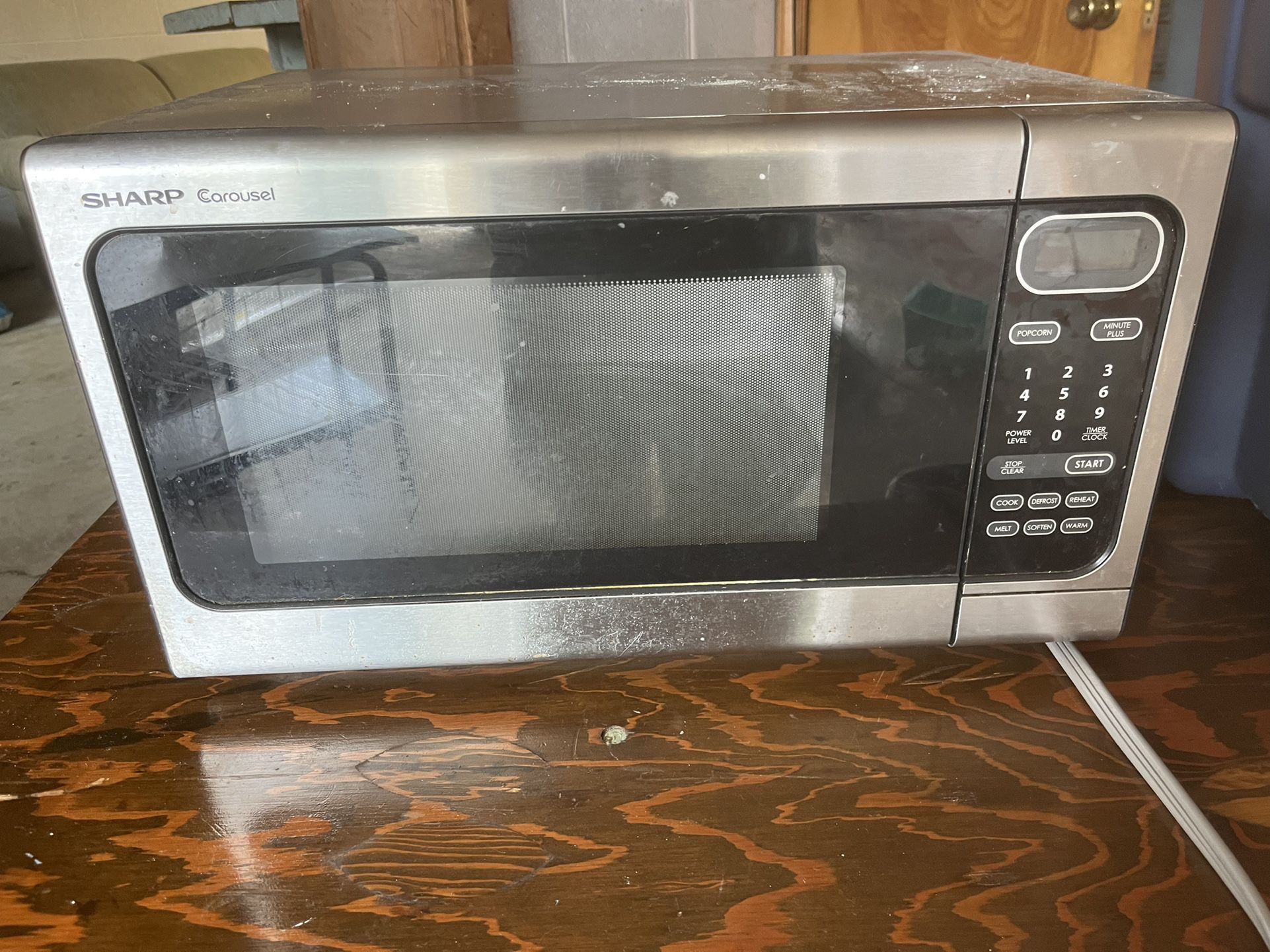 Sharp Countertop Microwave / Stainless Steel