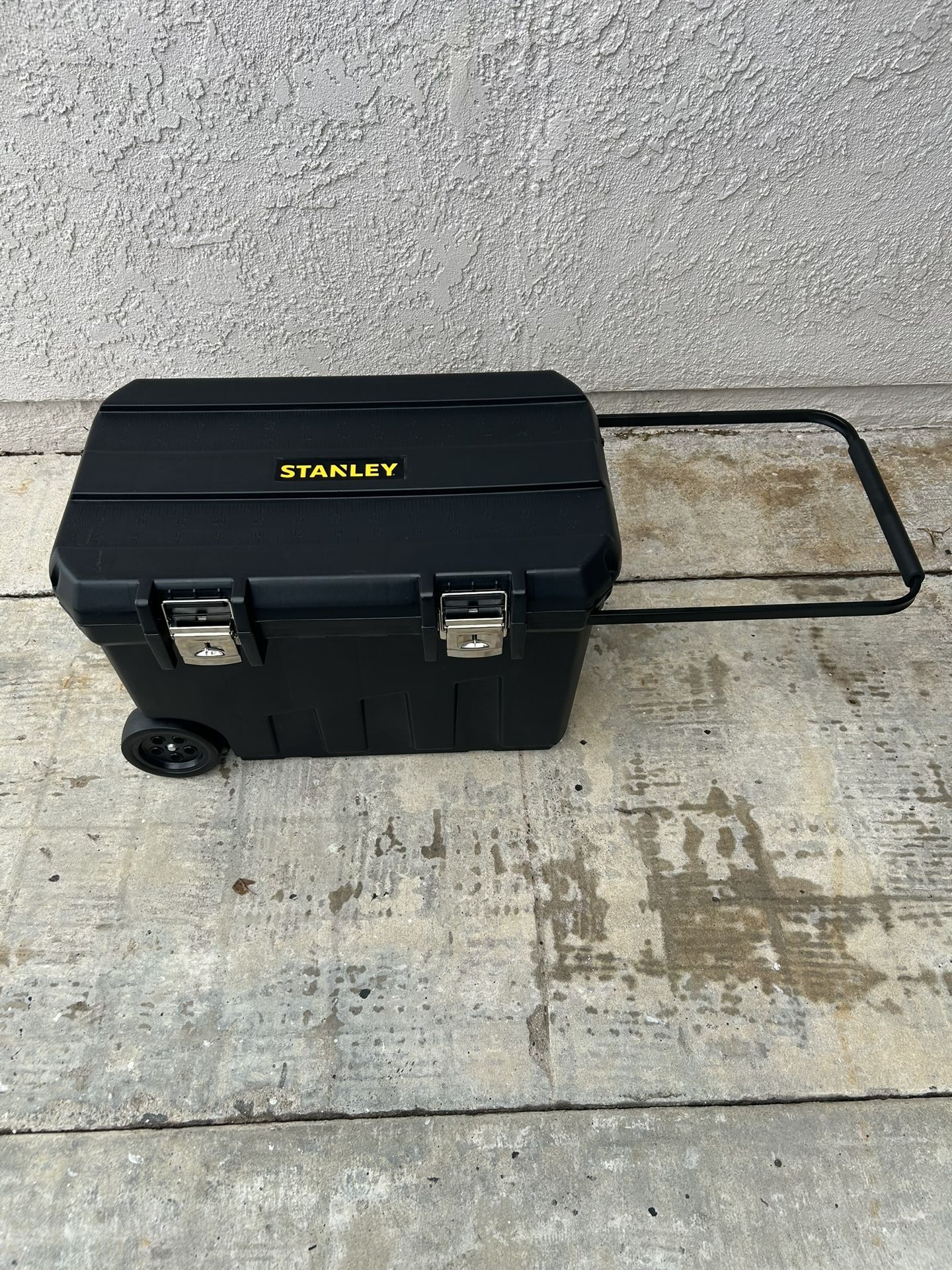 Stanley Tool Box With Wheels