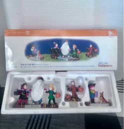 Trick or treat kids Department 56 Halloween set