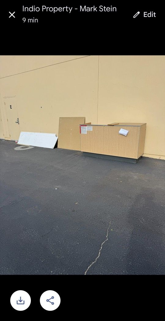 Large Retail Cashwrap - FREE