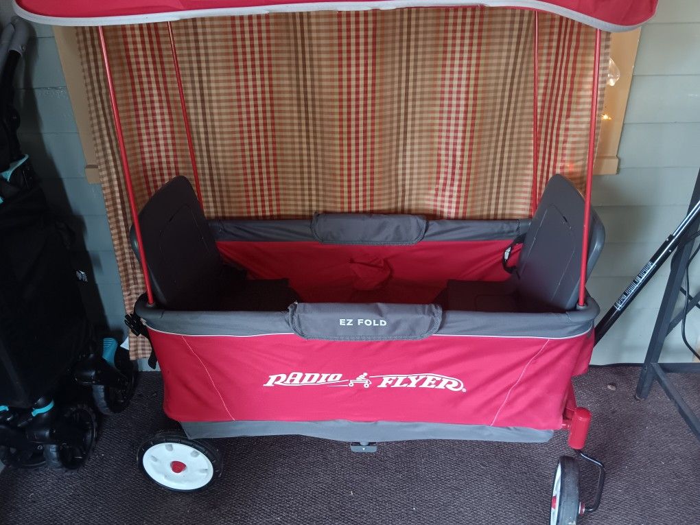 Radio Flyer EZ Fold Deluxe Wagon