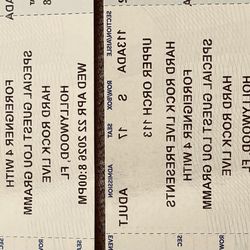 Hard Rock LIVE presents Foreigner with special guest