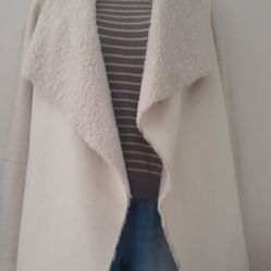 Romeo +Juliet Couture Faux Fur, Faux Suede Knit Cardigan Size:M  Color:Off White 