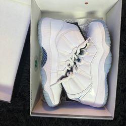 Jordan 11 Legends Blue