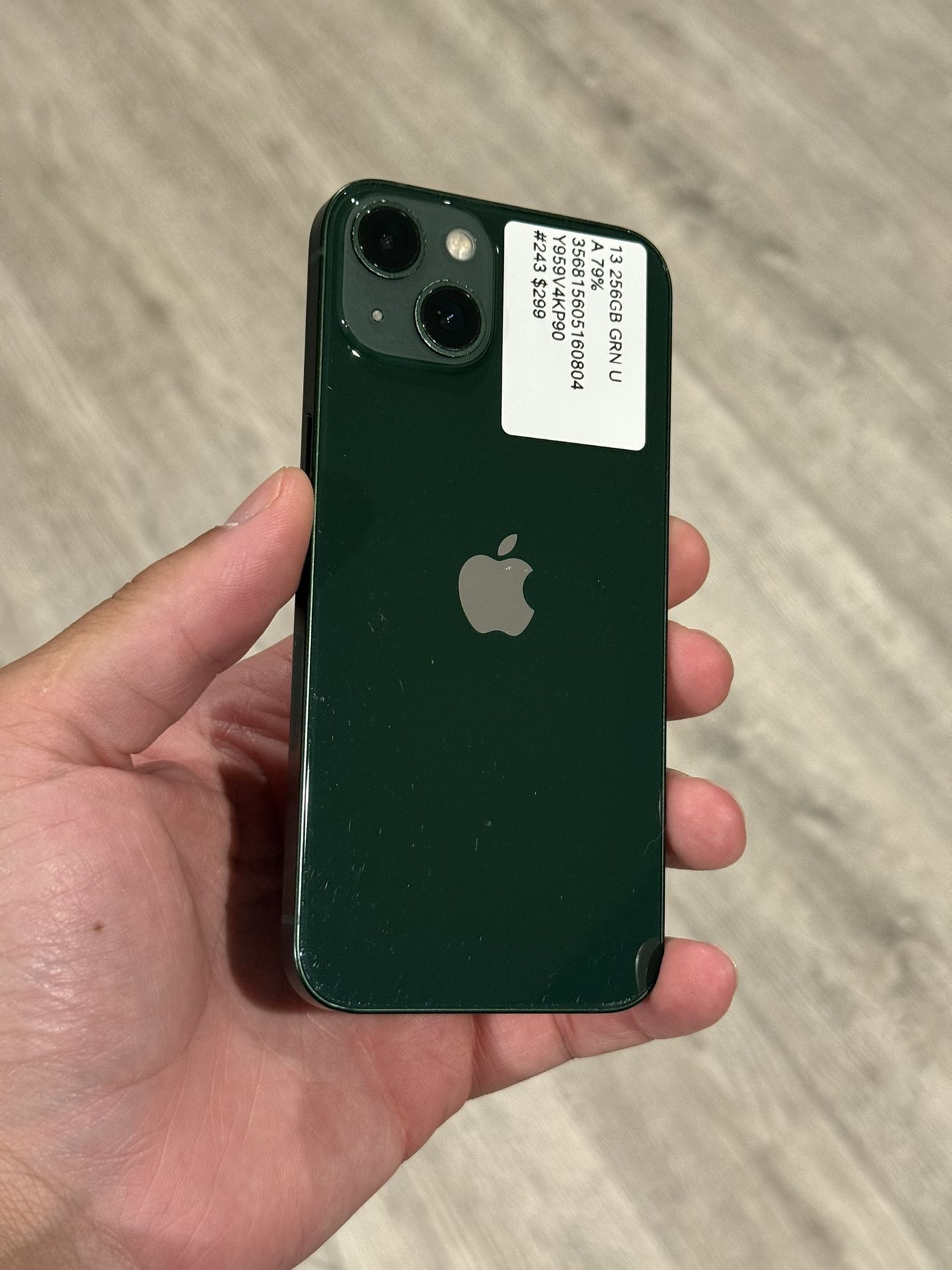 IPhone 13 UNLOCKED -256GB - Green
