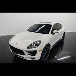 White Porsche Macan S