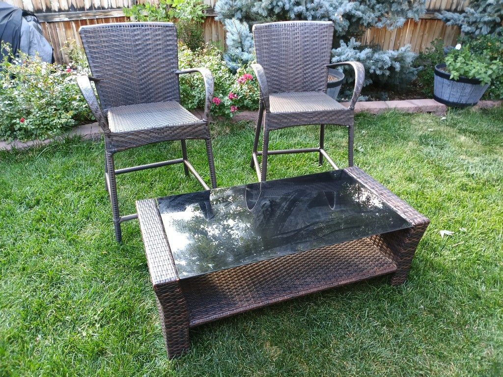 Outdoor Wicker Patio Set 2 Chairs And Table W Glass Top