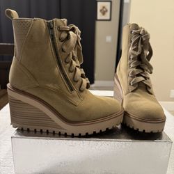 MIA Tan/Nude, Size 6 Boots. 