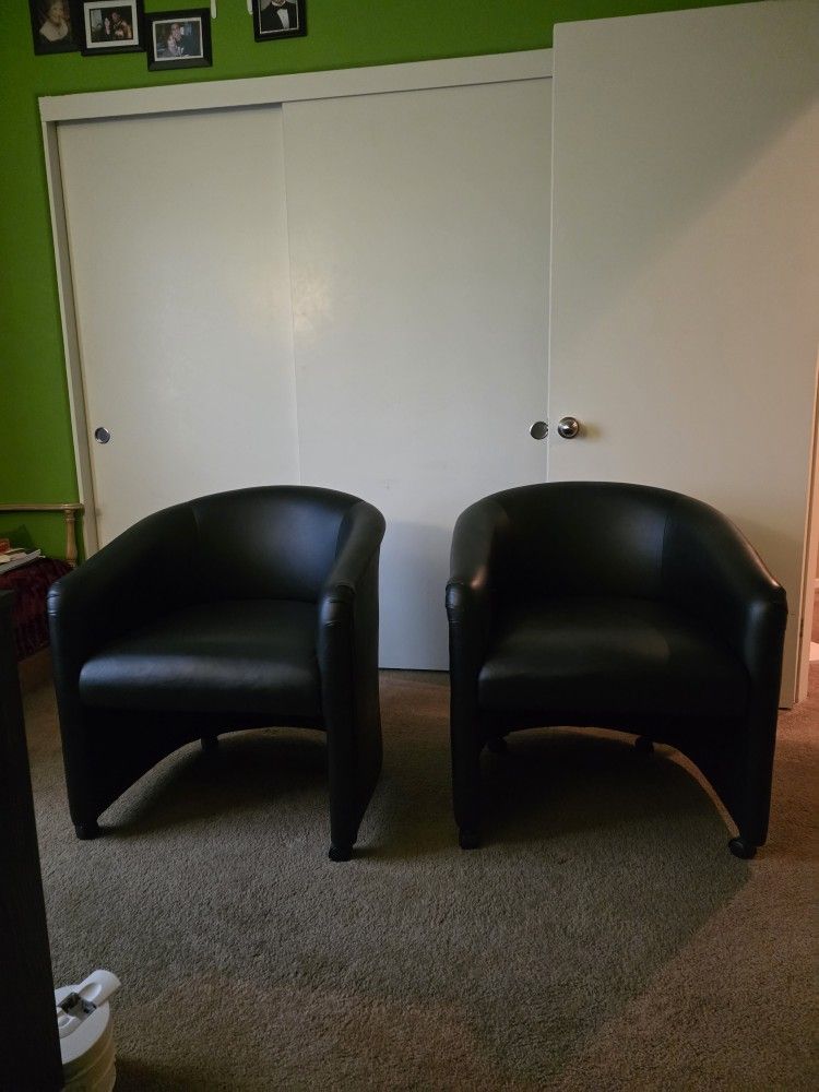 2 Black Chairs And Dining Room Set