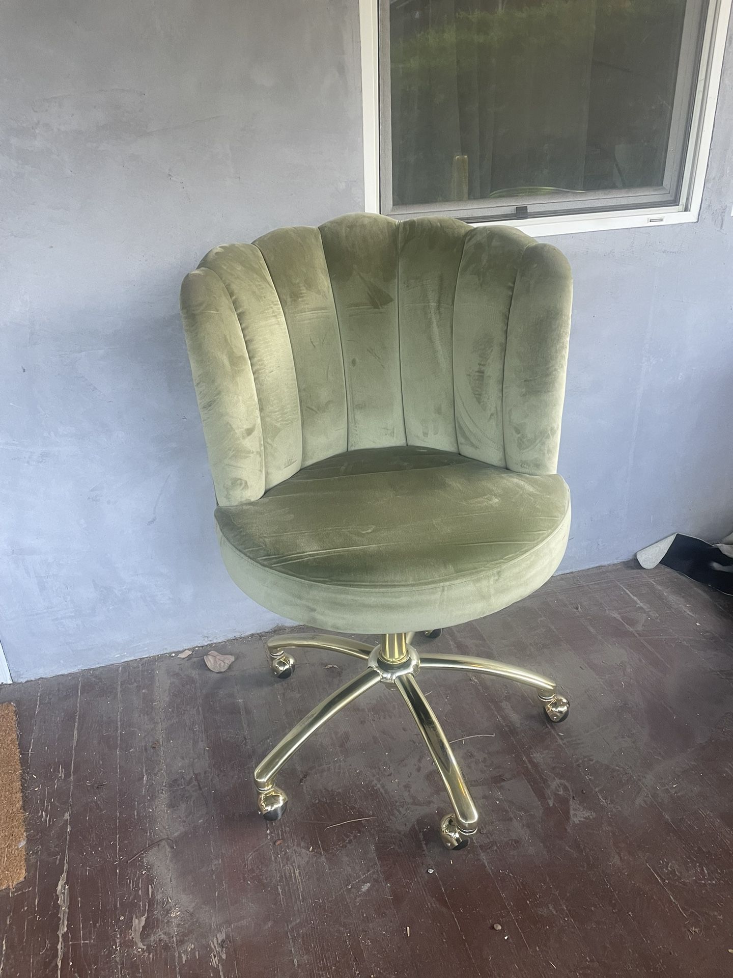 Green Velvet Roller Chair 