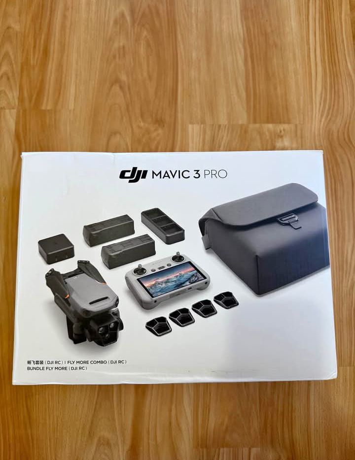 DJI MAVIC 3 PRO Fly More Combo