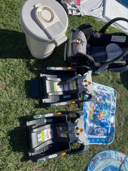Infant car seat with 2 extra bases and diaper genie