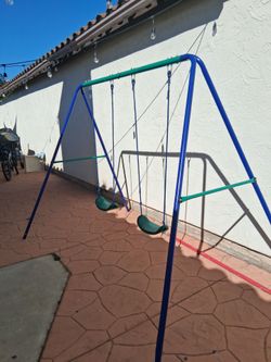 Swing in very good condition for two children