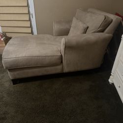 Chaise Lounge