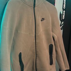 Khaki Nike Tech Fleece Set