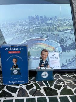 Dodger bobble head