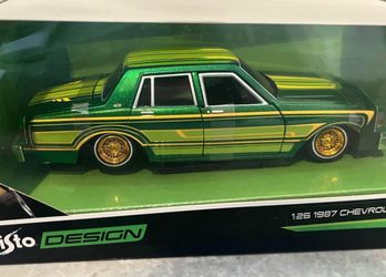 1/24 diecast 1987 Lowrider Caprice box Chevy