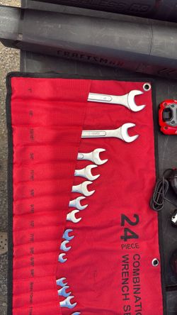 Wrench set 24 pieces (missing 3)
