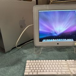 APPLE MAC G5 W/2 MONITORS