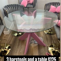 3 chairs and a table $125