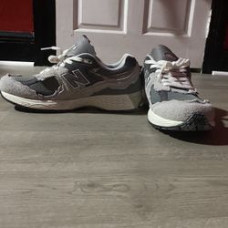 New Balance 2002 R Size 11