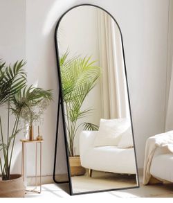 70” x 30” Full Length Floor Mirror – Like New