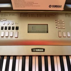 YAMAHA YPG-235 76 KEY PORTABLE GRAND PIANO $250