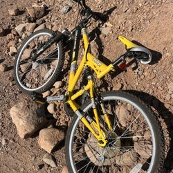 24’ MOUNTAIN BIKE- JEEP COMANCHE LIMITED EDITION - Good Condition 