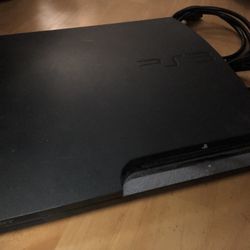 PlayStation 3 w/2 Controllers&3 Games 