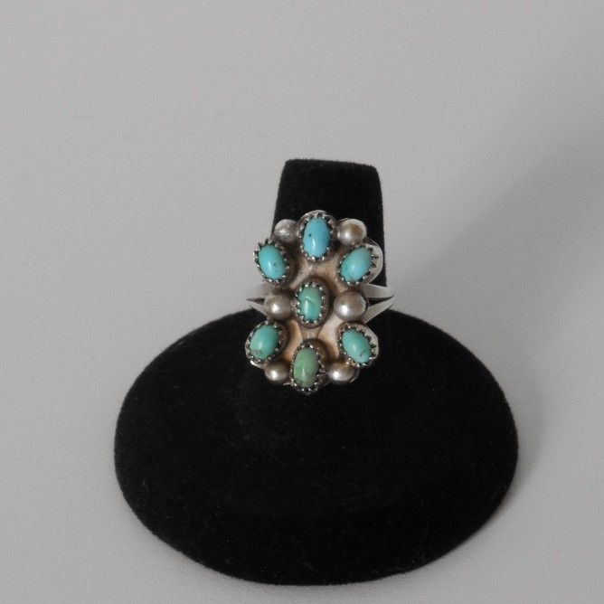 Old Pawn Zuni Petite Point Turquoise Cluster Sterling Silver Ring