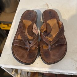 Born Sandals Size 8