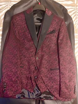 BAGGI Men Burgundy Floral 3-Piece Suit / Tuxedo – Size 48 – Made in Turkey