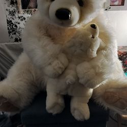 White Mamma Polar Bear With Cub 