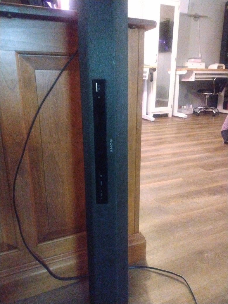 Sony HT-CT260H 2.1 Channel Home Theater Sound Bar System. 