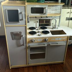 Play Kitchen 