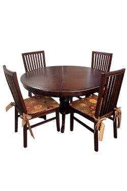 Solid Wood Round Dining Set + Matching Buffet/Hutch – Excellent Condition