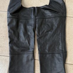 black leather motorcycle chaps, size L, new no tags