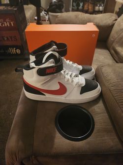 Nike Court Borough 5.5y