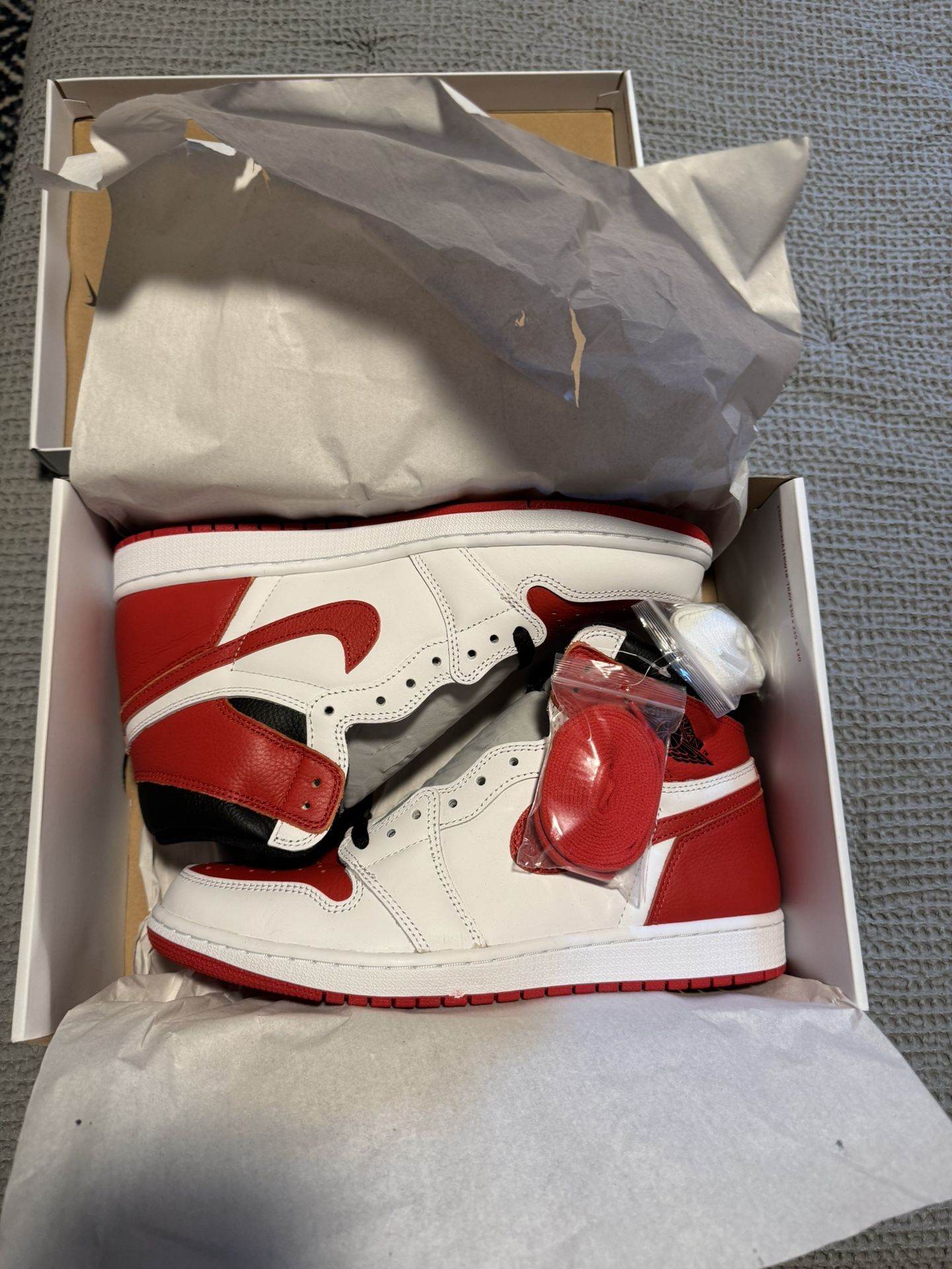NEW Air Jordan 1 Retro High OG “Red Heritage” Men’s Size 11