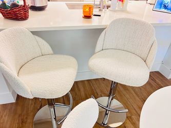CHITA Adjustable Bar Stools Set of 2, Modern Counter Height Swivel Bar Stools for Kitchen Island, Silver