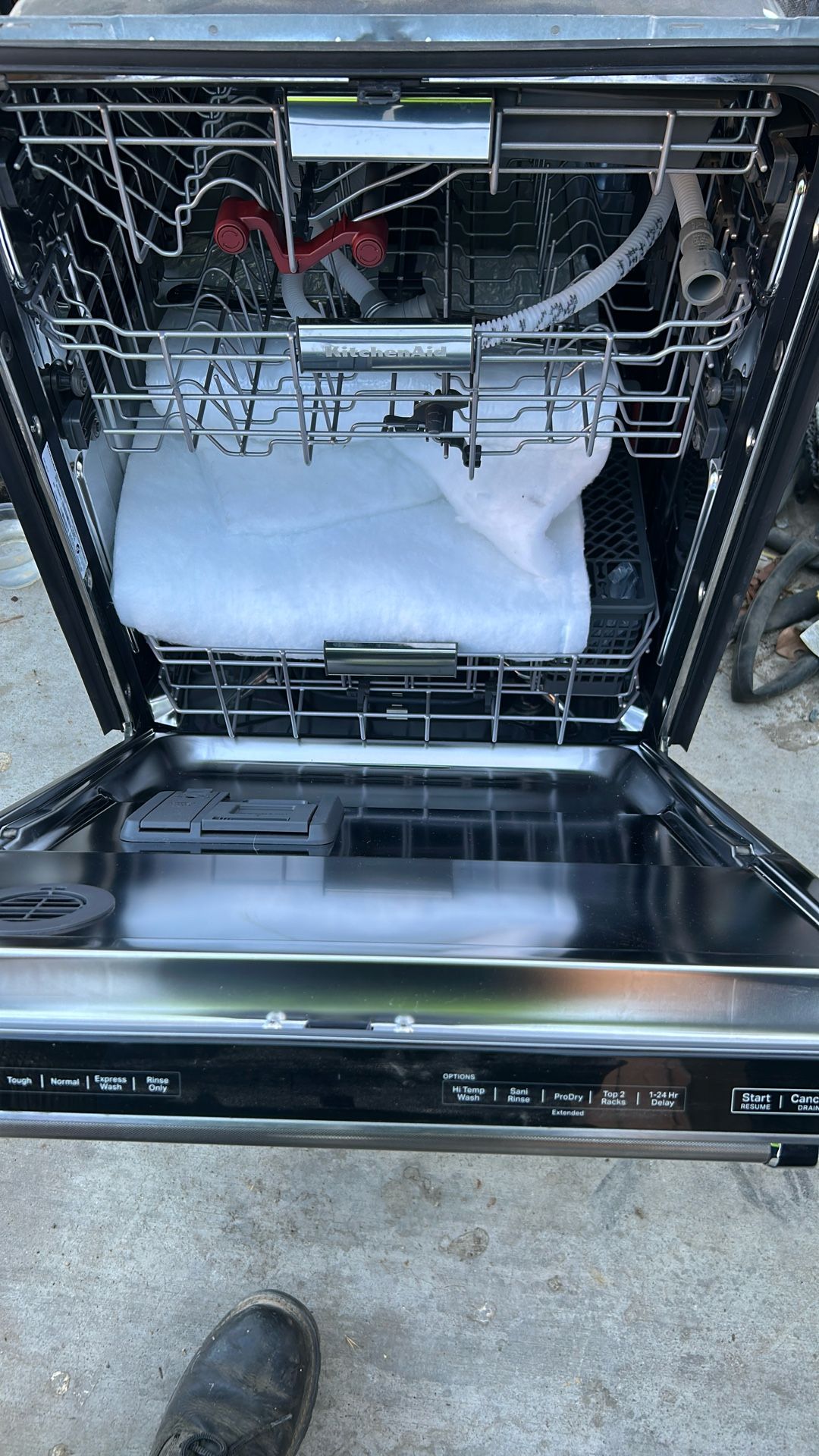 KITCHEN. AID. DISHWASHER   NEW. OPEN. BOX